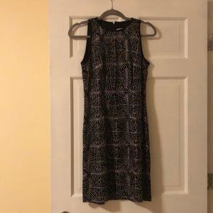 Steve Madden Gorgeous dimensional pattern cotton dress.